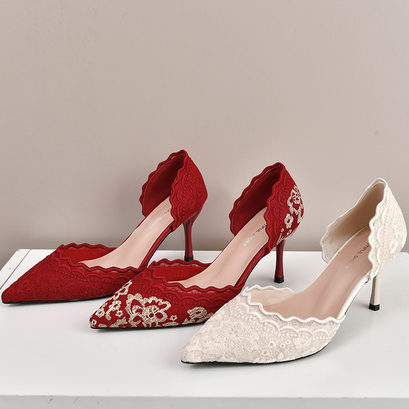 Luxe Rood Wit Kant Borduren Ho - Embroidery In The Piece recensie en prijs