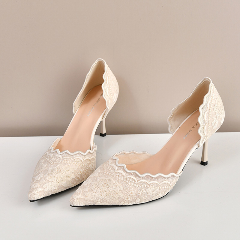 Luxe Rood Wit Kant Borduren Ho - Embroidery In The Piece recensie en prijs