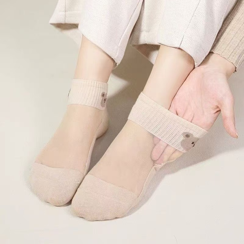 Dames sokken van doorschijnend - Embroidery On Socks recensie en prijs