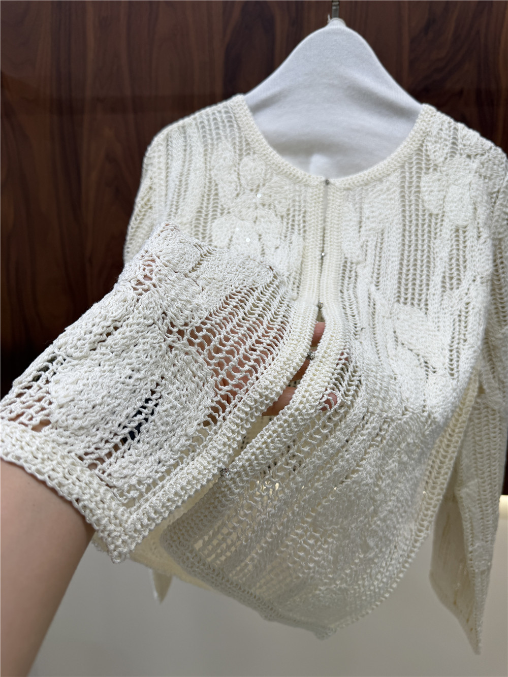 Dames gebreide set met opengew - Embroidery Cardigan recensie en prijs